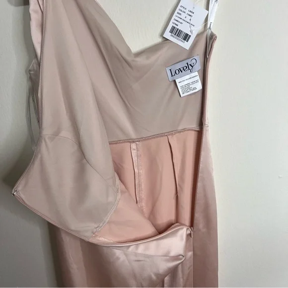 NWT LOVELY Shirred One-Shoulder Satin Trumpet Dress - Picture 7 of 7